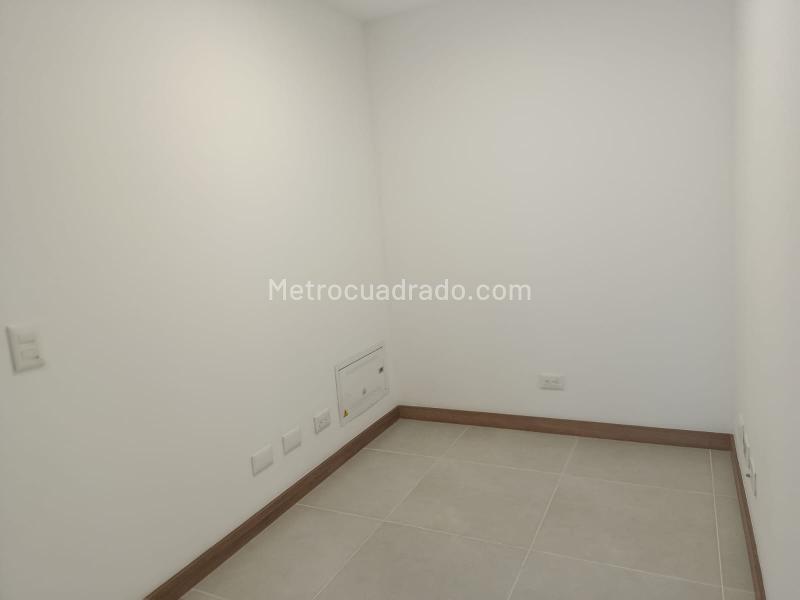 Apartamento de 3 Alcobas con Vista Privilegiada en Avenida Las Vegas - 9