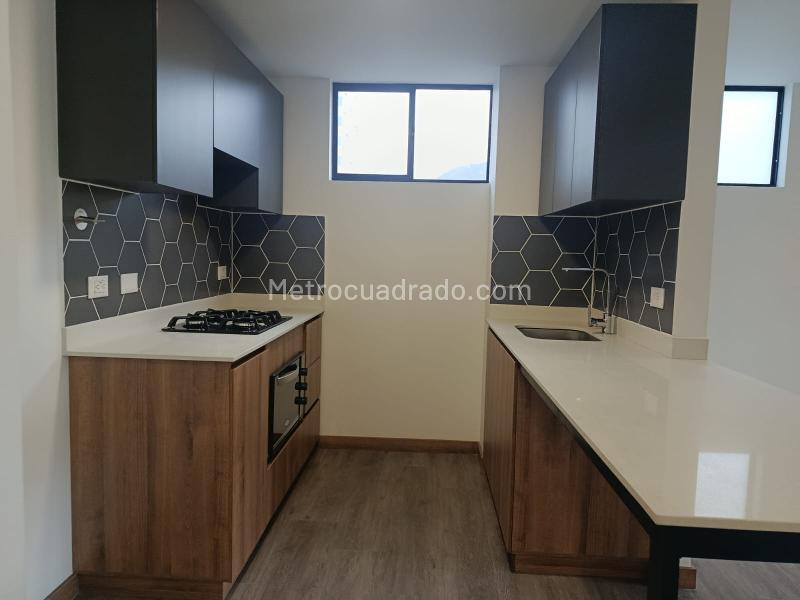 Apartamento de 2 Alcobas con Balcón en Avenida Las Vegas - 3