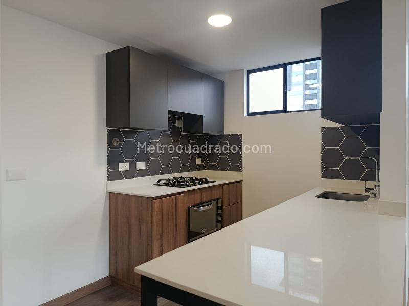 Apartamento de 2 Alcobas con Balcón en Avenida Las Vegas - 4