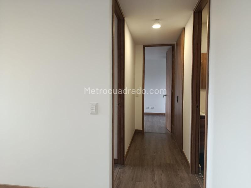 Apartamento de 2 Alcobas con Balcón en Avenida Las Vegas - 8