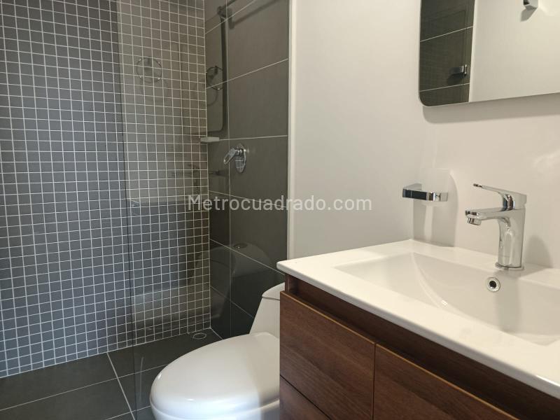 Apartamento de 2 Alcobas con Balcón en Avenida Las Vegas - 9