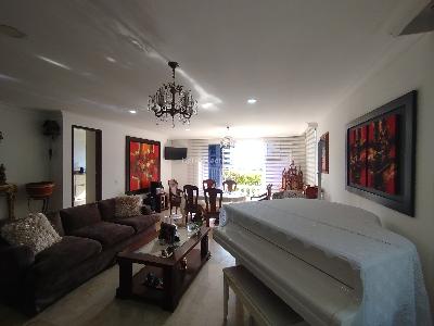 Casa de 4 alcobas en arriendo en Las Palmas M, Medellín, 323 m² · foto 2 de 20