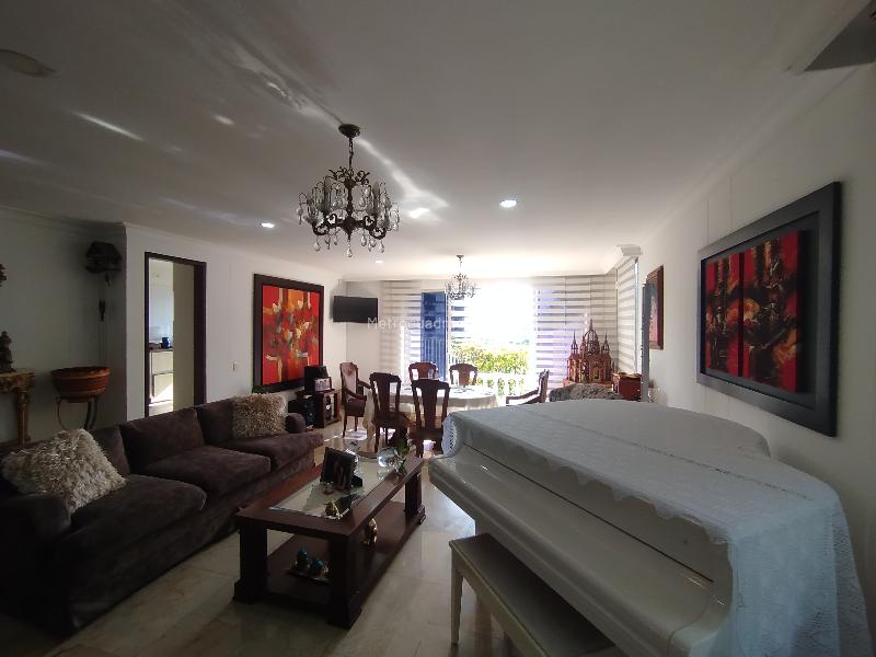 Spacious 4BR House in Las Palmas M - 2