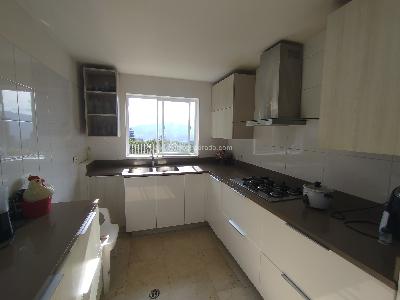 Casa de 4 alcobas en arriendo en Las Palmas M, Medellín, 323 m² · foto 8 de 20