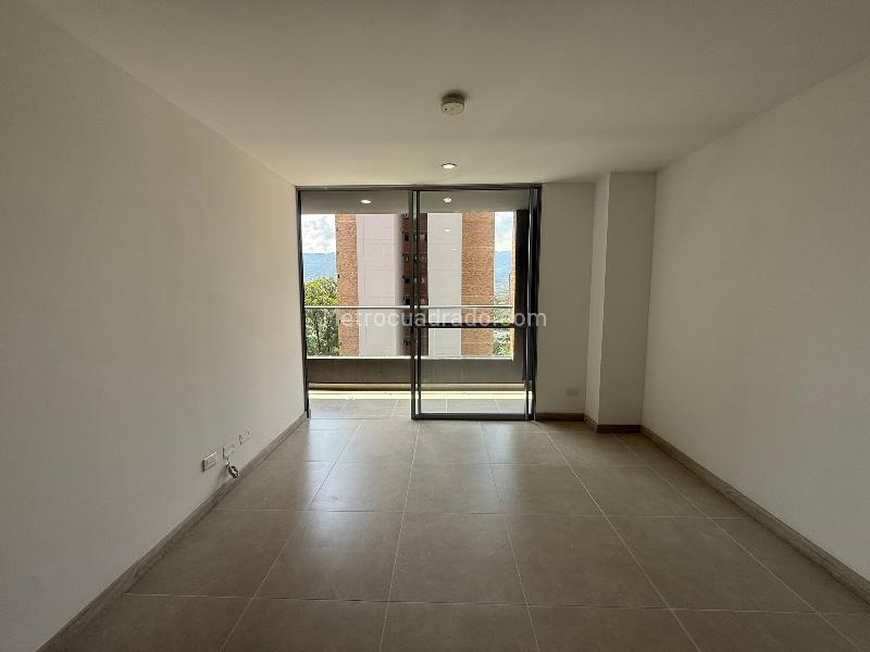 Modern 1BR Apartaestudio with Balcony in Ciudad del Río - 7