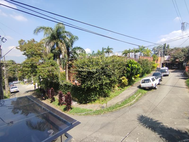 Estudio Acogedor en Los González, El Poblado - 3