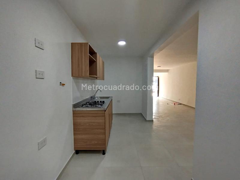 Casa Bifamiliar Comercial Versátil en Arriendo en Belén - 7