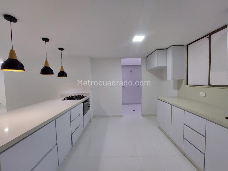 Espectacular Apartamento de 3 Alcobas en El Tesoro - 7
