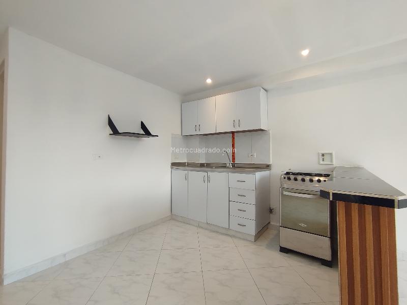 Apartamento Amplio de 2 Alcobas en Los González, El Poblado - 5