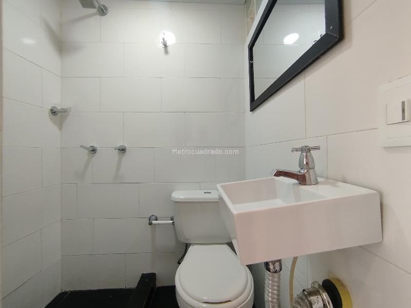 Apartamento Amplio de 2 Alcobas en Los González, El Poblado - 7