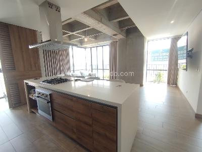 Apartamento de 2 alcobas en arriendo en Ciudad Del Rio, Medellín, 100 m² · foto 2 de 17