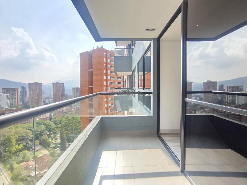 Apartamento Amplio de 1 Alcoba en Los Balsos, El Poblado - 5