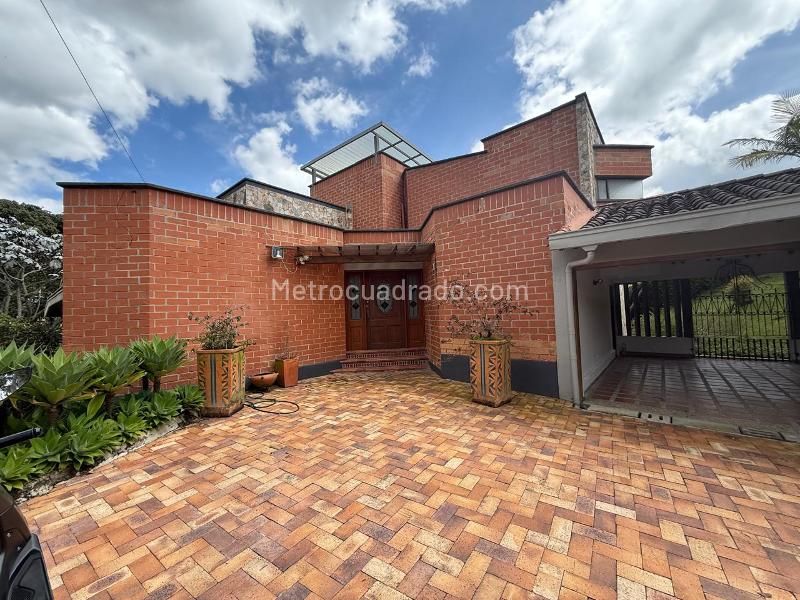 4BR House in Los Salados (500 m²) - 2