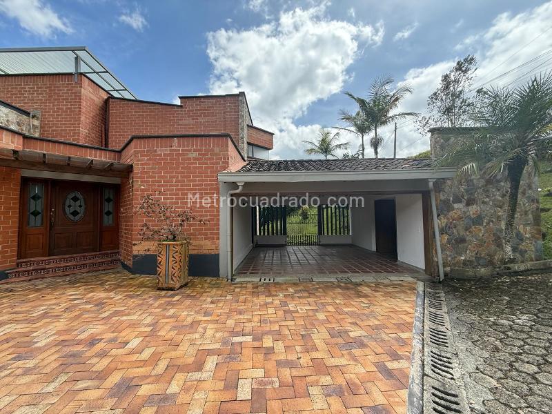 4BR House in Los Salados (500 m²) - 3