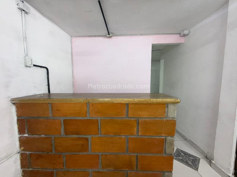 Casa Comercial de 2 Alcobas en Buenos Aires (Medellín) - 2