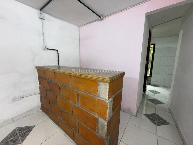 Casa Comercial de 2 Alcobas en Buenos Aires (Medellín) - 3