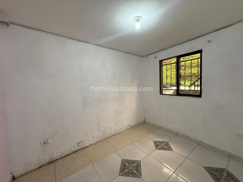 Casa Comercial de 2 Alcobas en Buenos Aires (Medellín) - 9