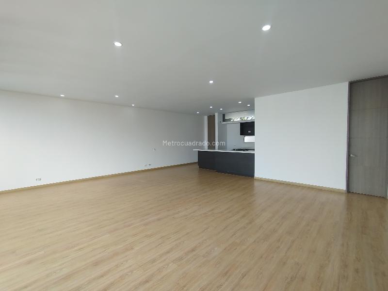 Spacious 2BR Apartment in Loma De Los Parras - 2