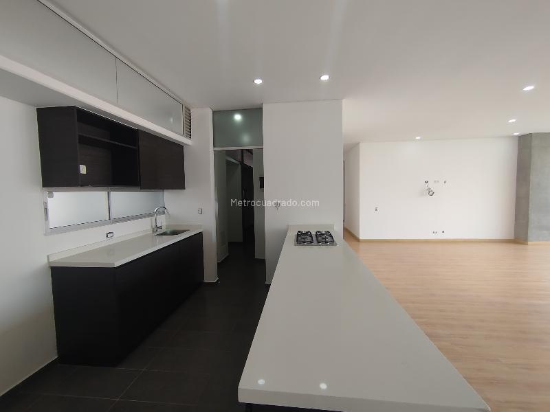 Spacious 2BR Apartment in Loma De Los Parras - 6