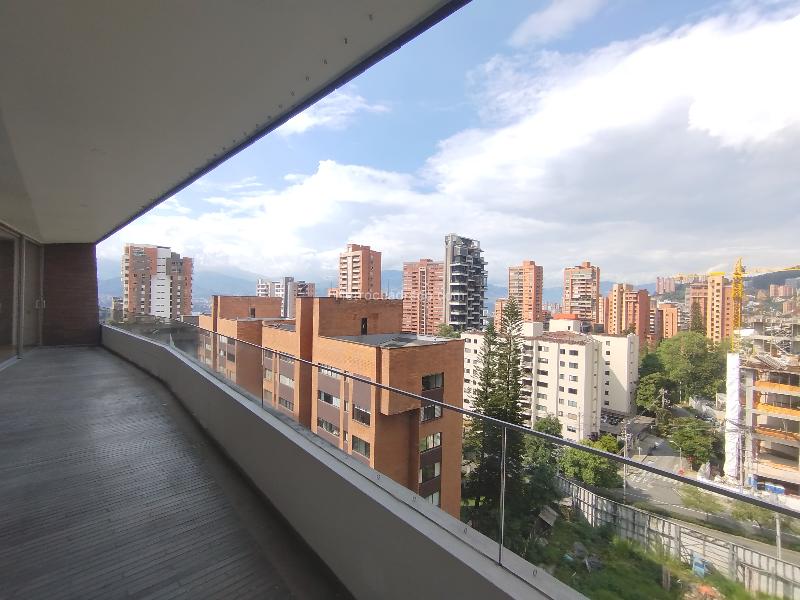 Spacious 2BR Apartment in Loma De Los Parras - 9
