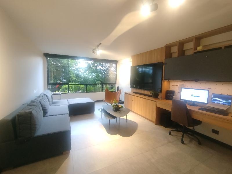Bright 2BR Apartment with Amenities in Las Palmas M