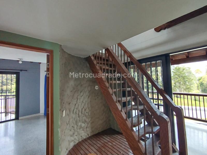 2BR Apartment in San Antonio De Pereira (85 m²) - 3