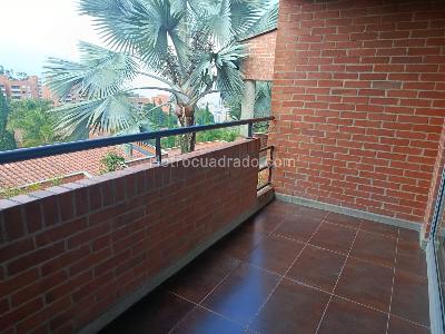 Casa de 4 alcobas en arriendo en Transversal Intermedia, Medellín, 255 m² · foto 2 de 20