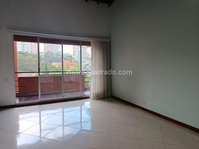 Casa Exclusiva de 4 Alcobas con Terrazas Privadas en Transversal Intermedia - 3