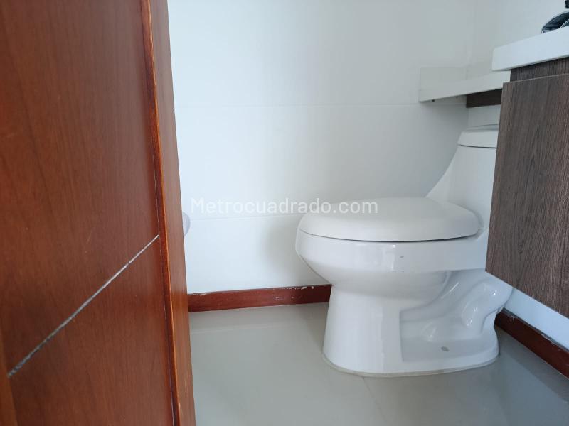 Casa Exclusiva de 4 Alcobas con Terrazas Privadas en Transversal Intermedia - 9