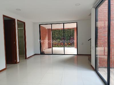 Casa de 4 alcobas en arriendo en Transversal Intermedia, Medellín, 255 m² · foto 11 de 20