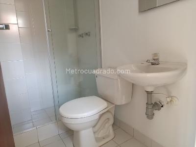 Casa de 4 alcobas en arriendo en Transversal Intermedia, Medellín, 255 m² · foto 14 de 20