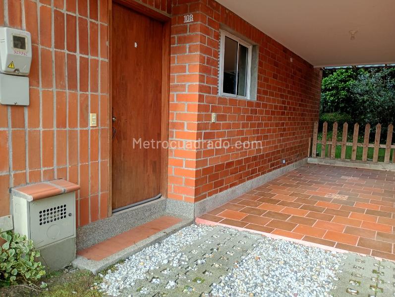 Spectacular 4BR House for Rent in El Retiro - 3