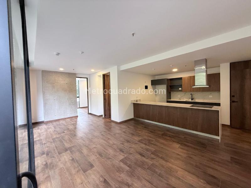 Brand-New 2BR Apartment with Terrace in El Retiro - 4