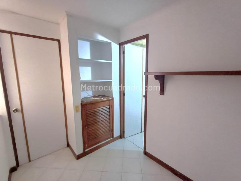 Apartamento Amplio de 3 Alcobas en Los Parra, El Poblado - 7