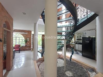 Casa de 4 alcobas en arriendo en Transversal Intermedia, Medellín, 200 m² · foto 16 de 20