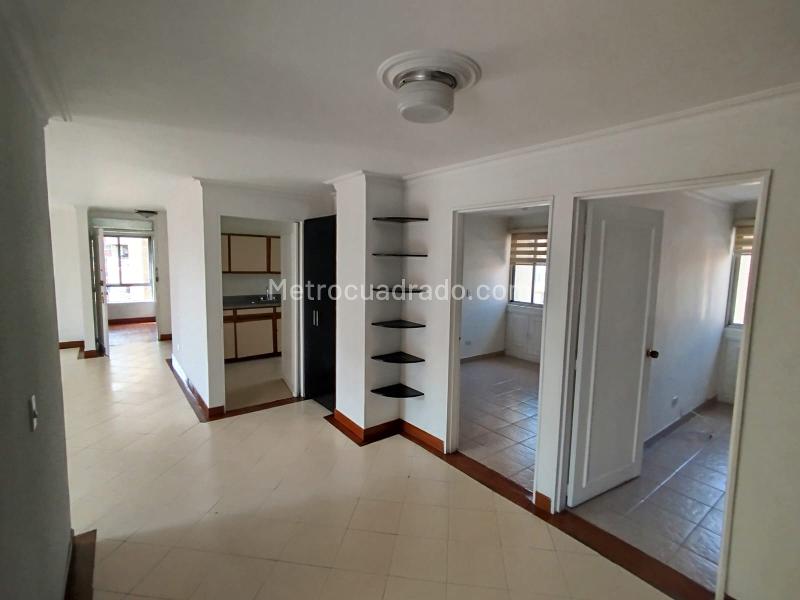Spacious 4BR Apartment Near Segundo Parque in Laureles - 9