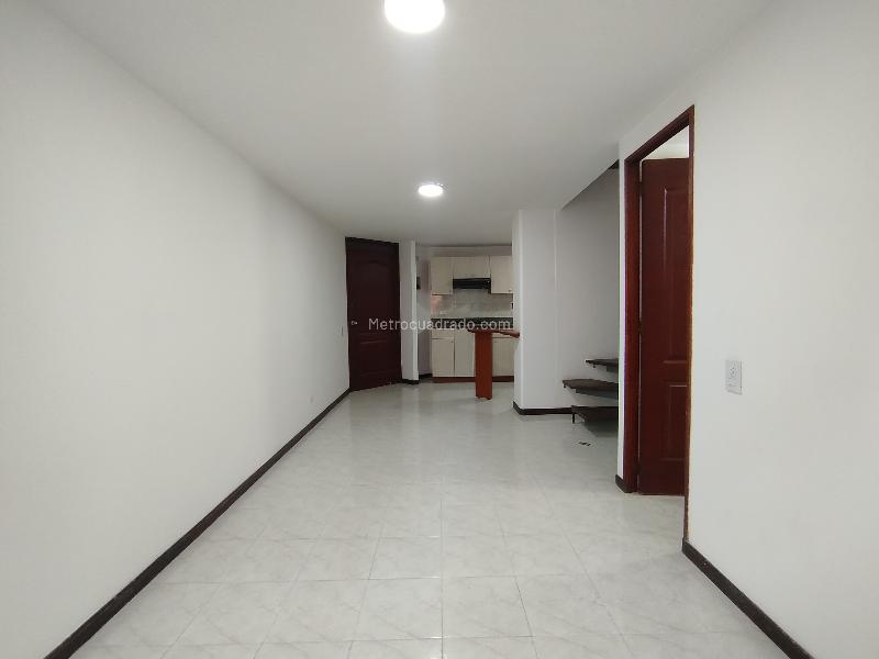 Apartamento de 2 Alcobas en Loma del Indio con Excelente Ubicación - 3