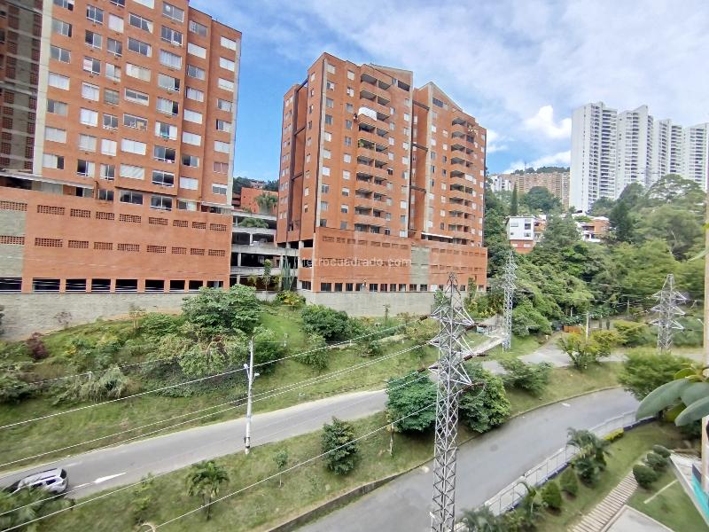 Apartamento de 2 Alcobas en Loma del Indio con Excelente Ubicación - 4