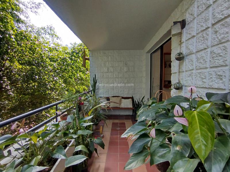 Apartamento de 3 Alcobas con Vista a la Ciudad y Balcón en El Campestre - 6