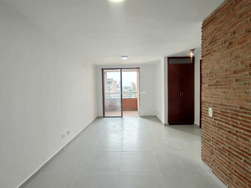 2BR Apartment in Los Parra, El Poblado with 360 Terrace