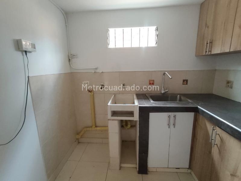 1BR Furnished-Style Apartaestudio for Rent in La Milagrosa