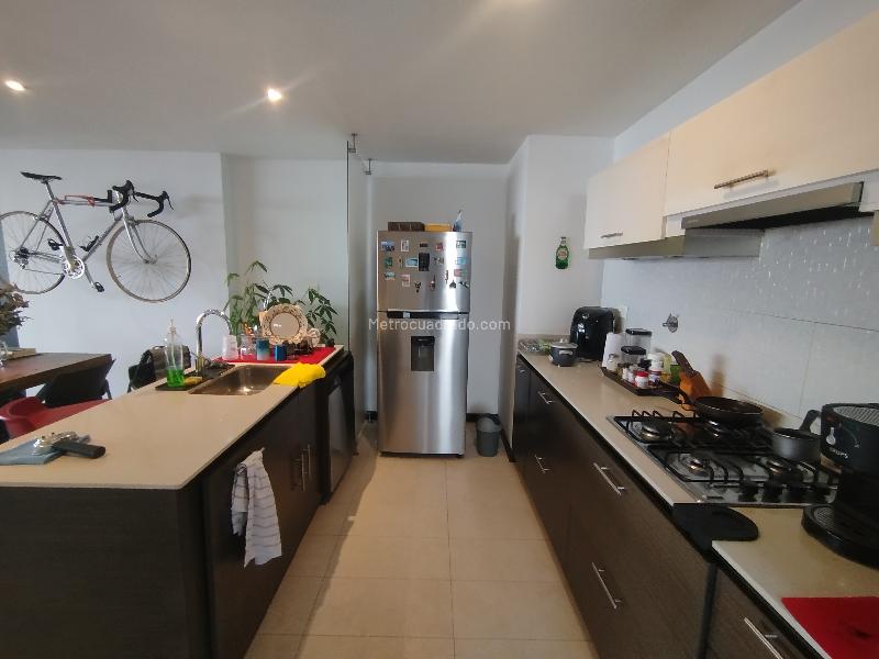 Apartamento Amplio de 2 Alcobas en La Calera El Poblado - 3