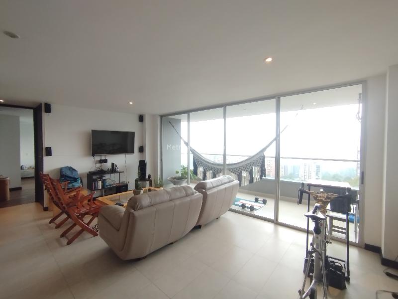 Apartamento Amplio de 2 Alcobas en La Calera El Poblado - 5