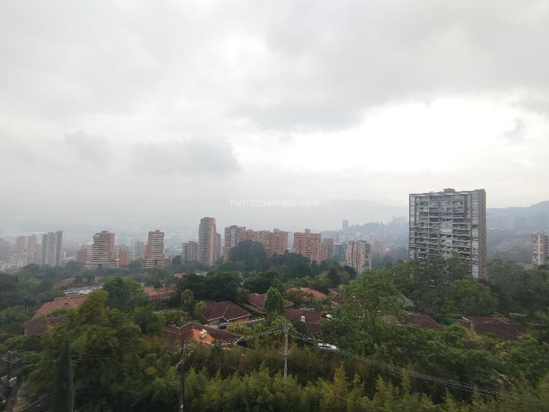 Apartamento Amplio de 2 Alcobas en La Calera El Poblado - 8