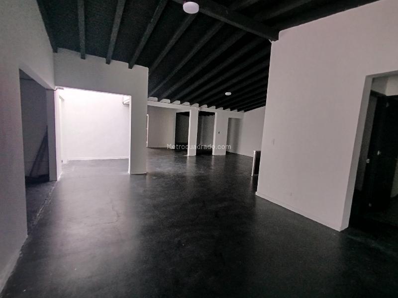 Commercial House for Rent in Laureles - 6