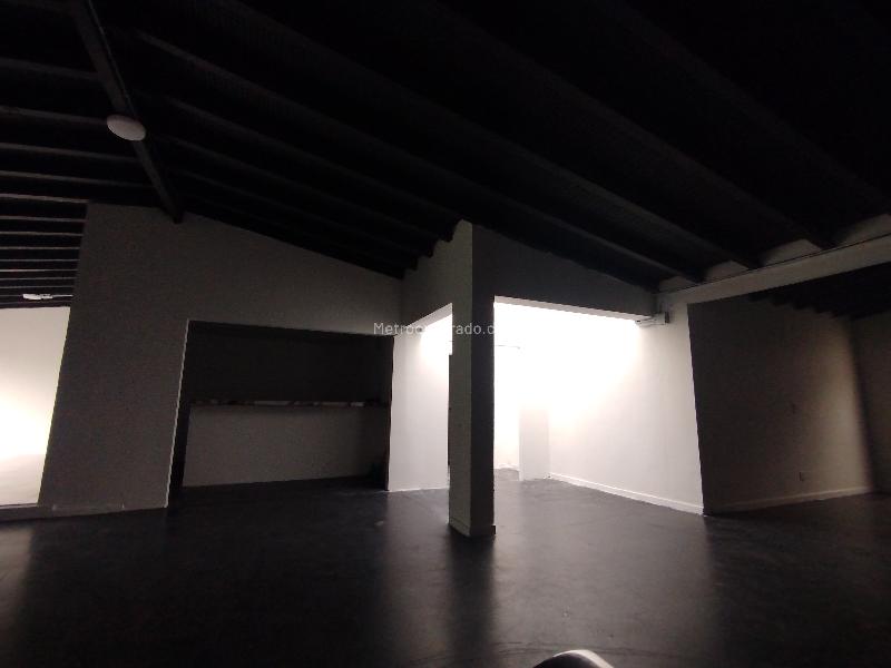 Commercial House for Rent in Laureles - 7