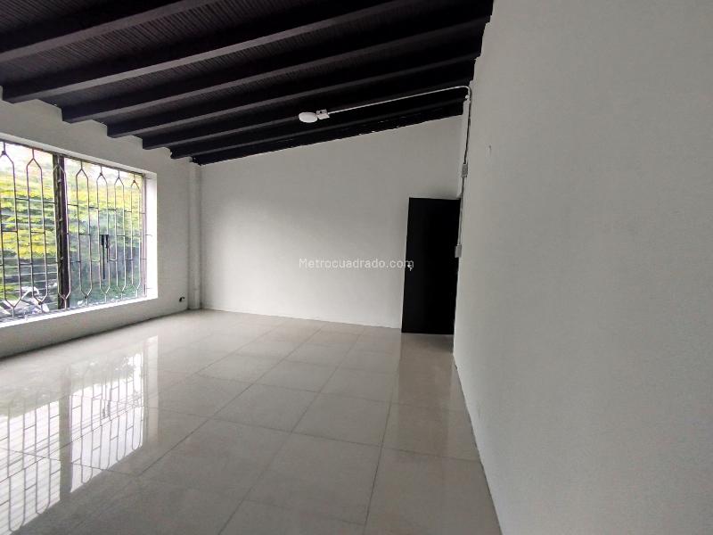 Commercial House for Rent in Laureles - 8