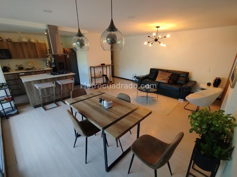 Apartamento espectacular de 3 Alcobas en Loma del Esmeraldal - 3