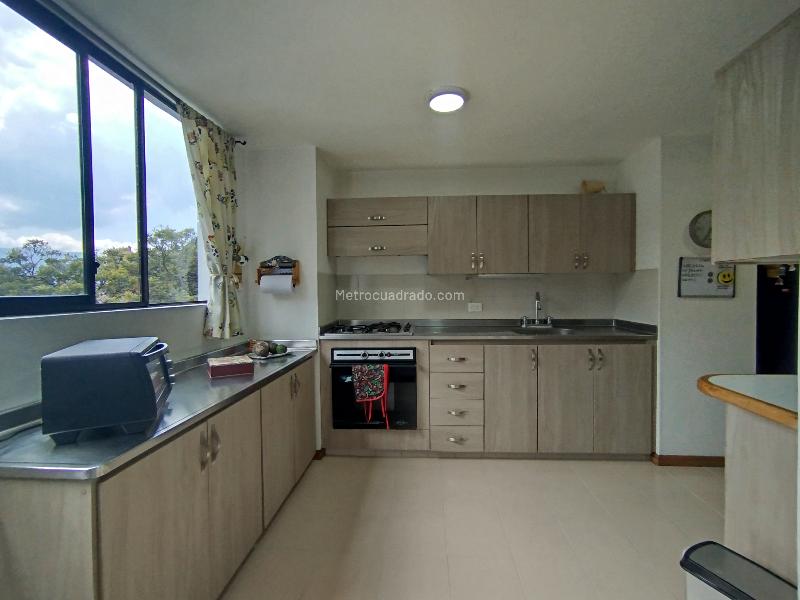 Apartamento Cómodo de 3 Alcobas en Los González - 8