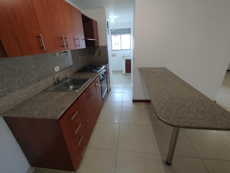 Apartamento de 2 Alcobas con Balcón en Castropol - 4